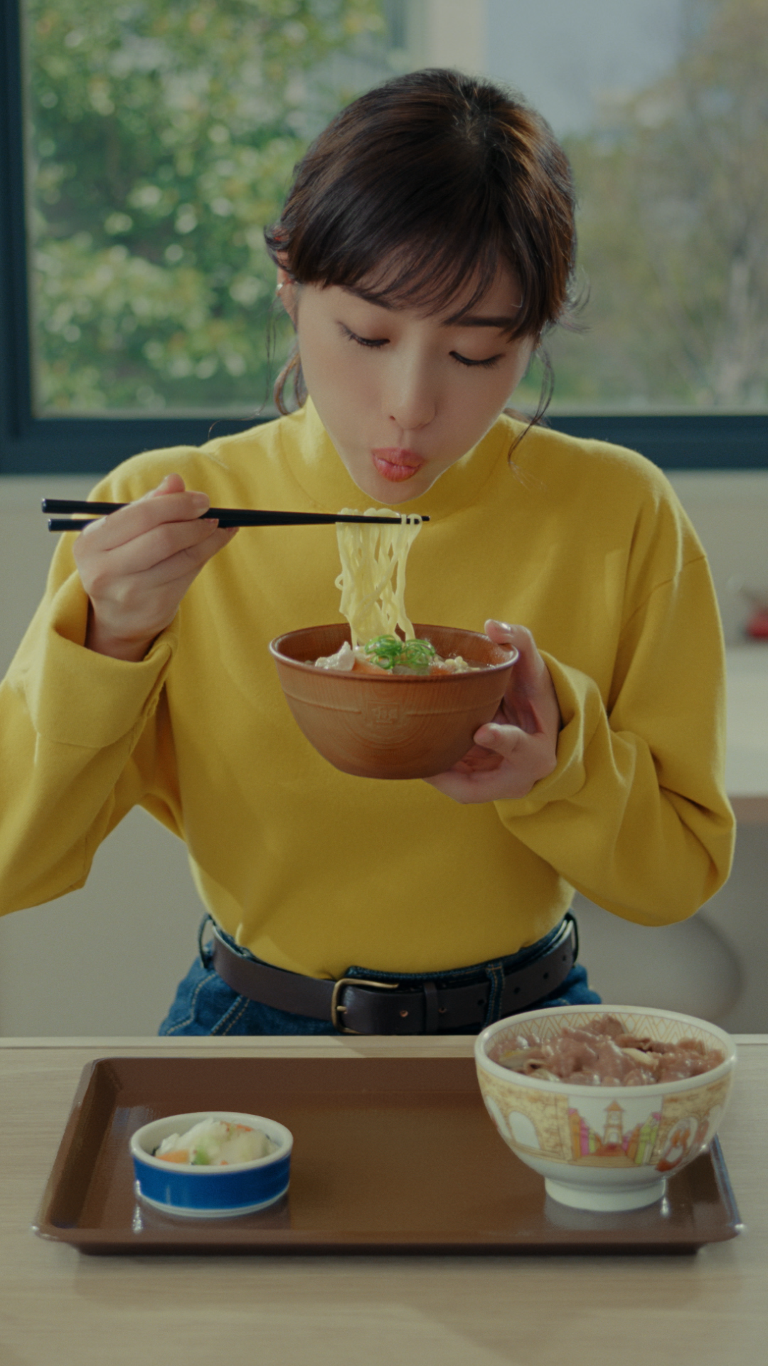 「牛丼に、合う。」篇（YouTube　short）
